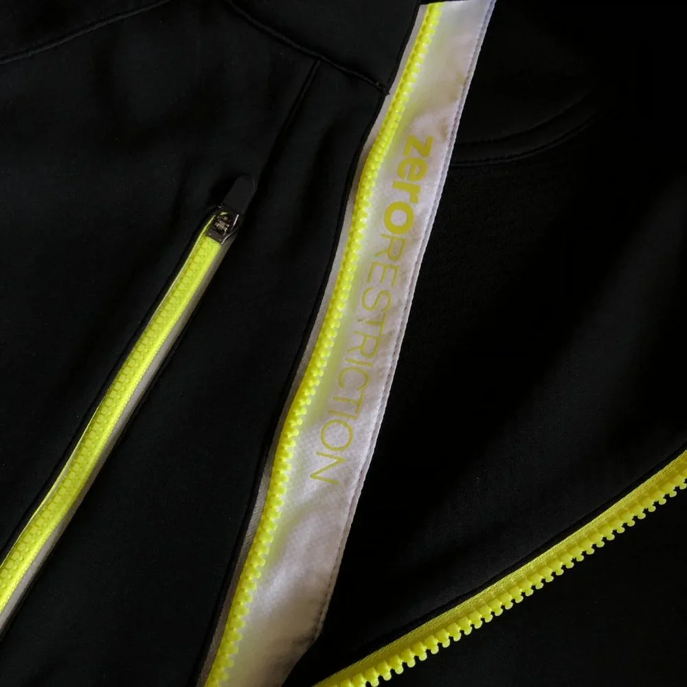 ZERO RESTRICTION Men's Black & Yellow Golf Performance Half Zip - Size MEDIUM - Picture 6 of 15